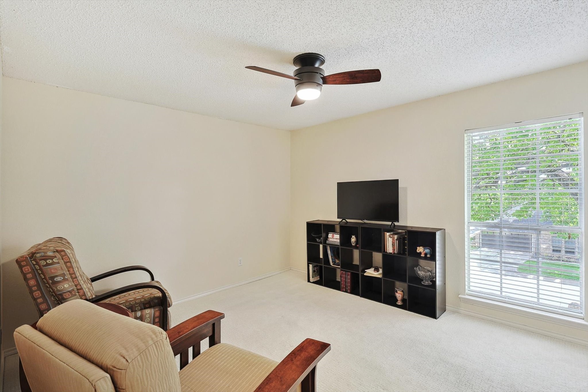 2931 River Crest Street