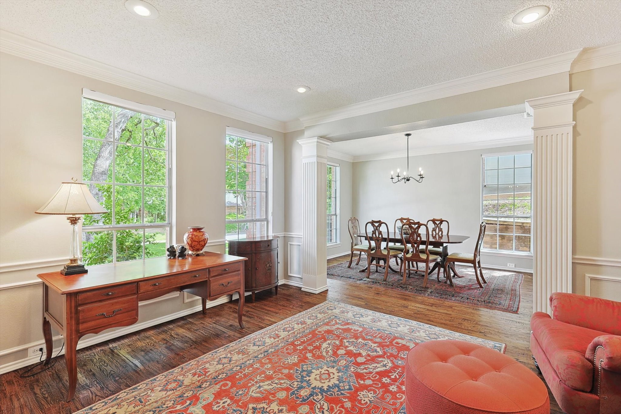 2931 River Crest Street