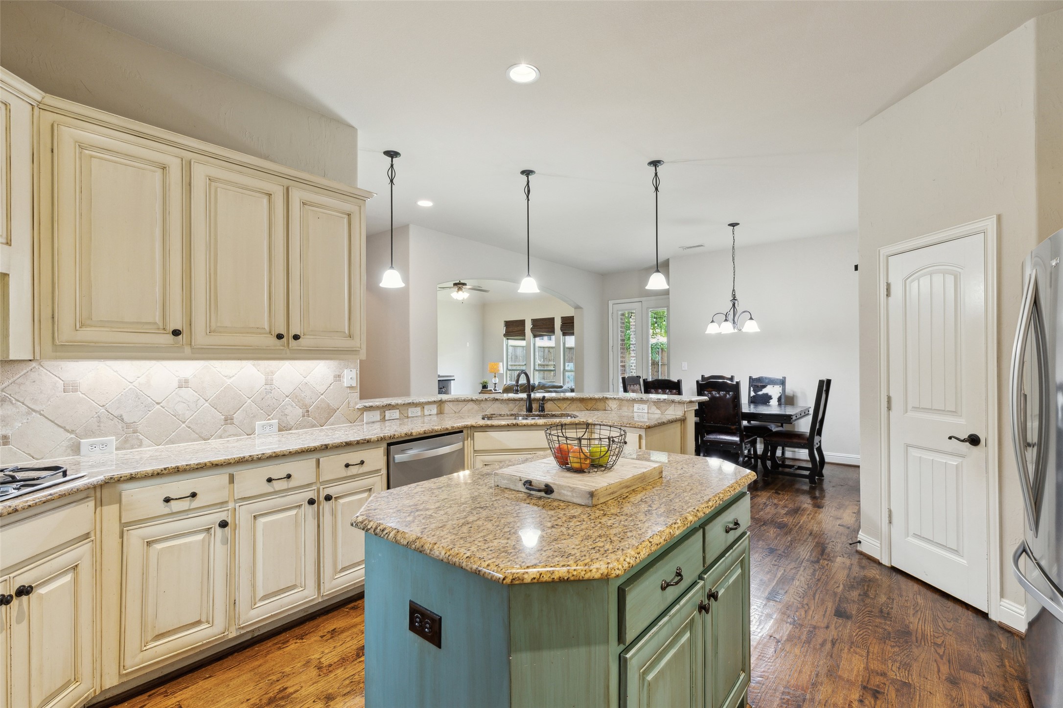 2711 Allendale Drive