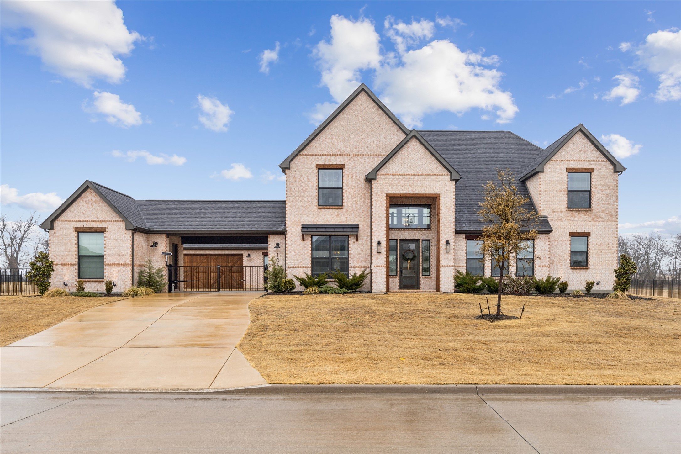 106 Adams Court