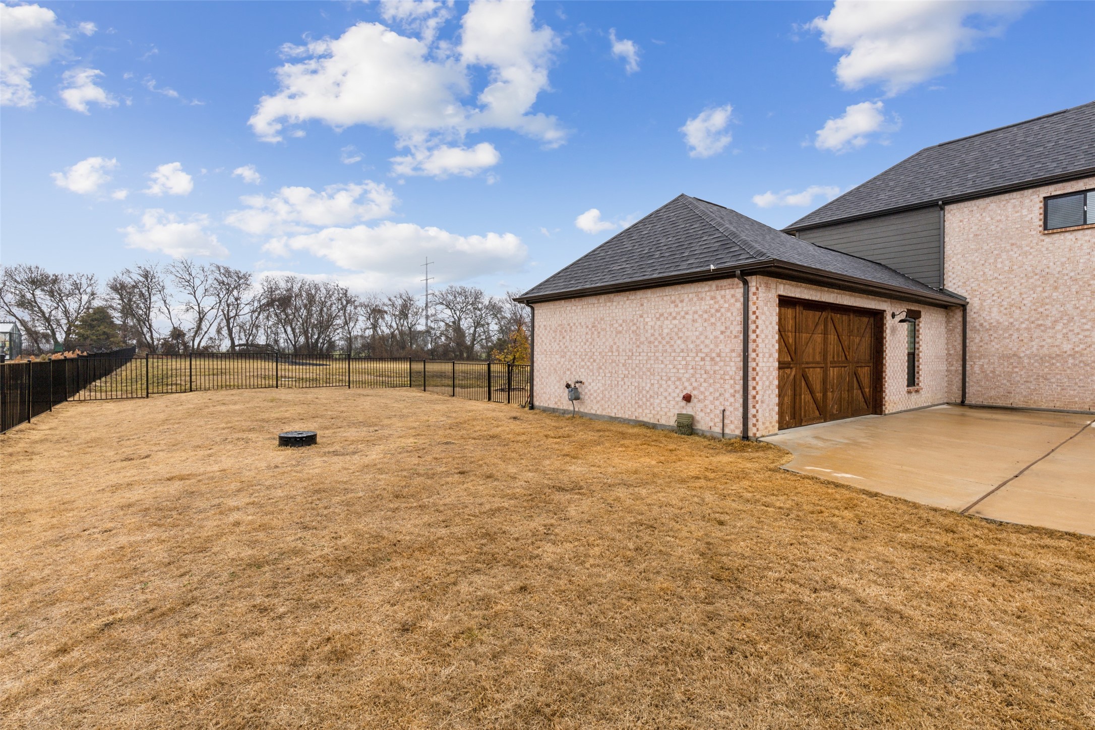 106 Adams Court