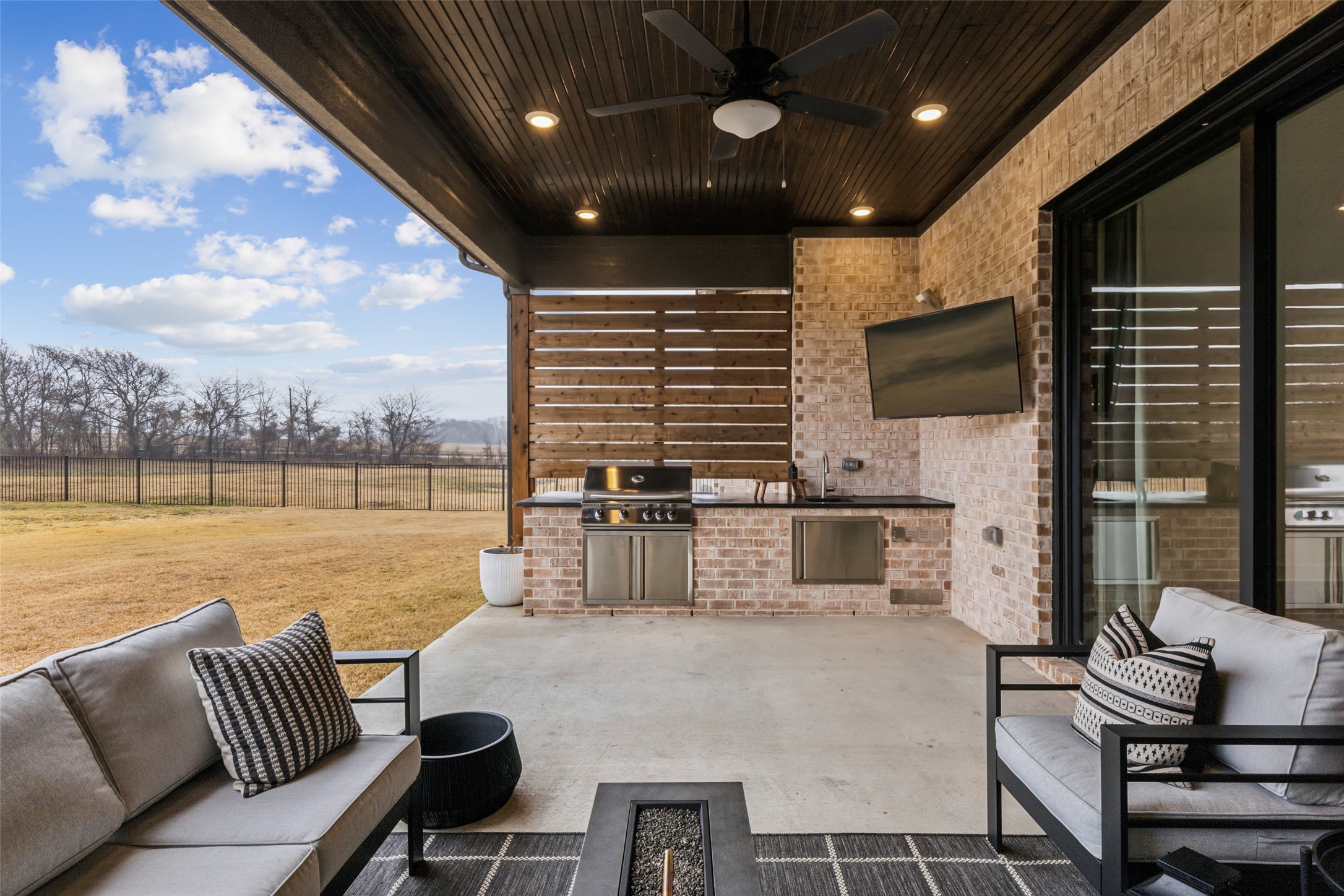 106 Adams Court