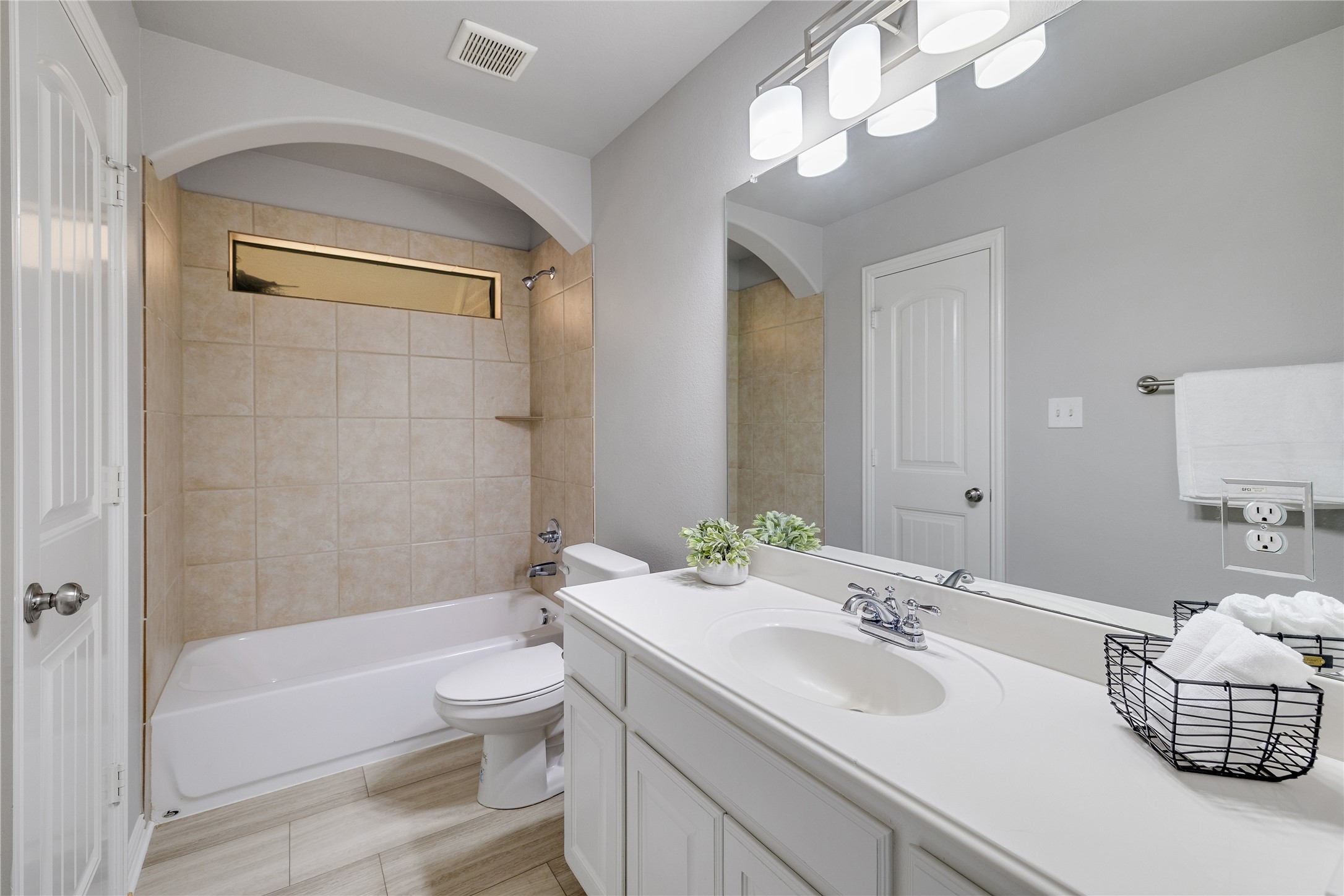 3031 Bainbridge Lane