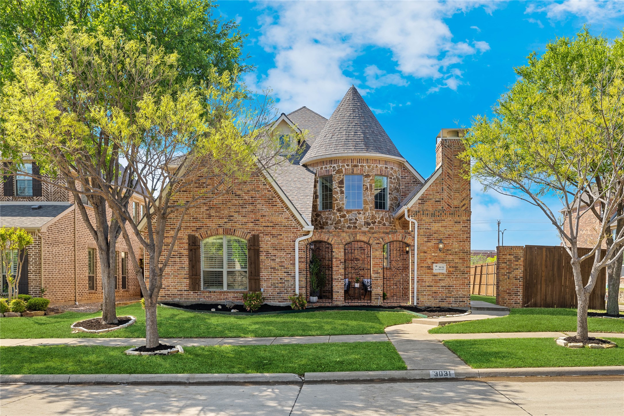 3031 Bainbridge Lane