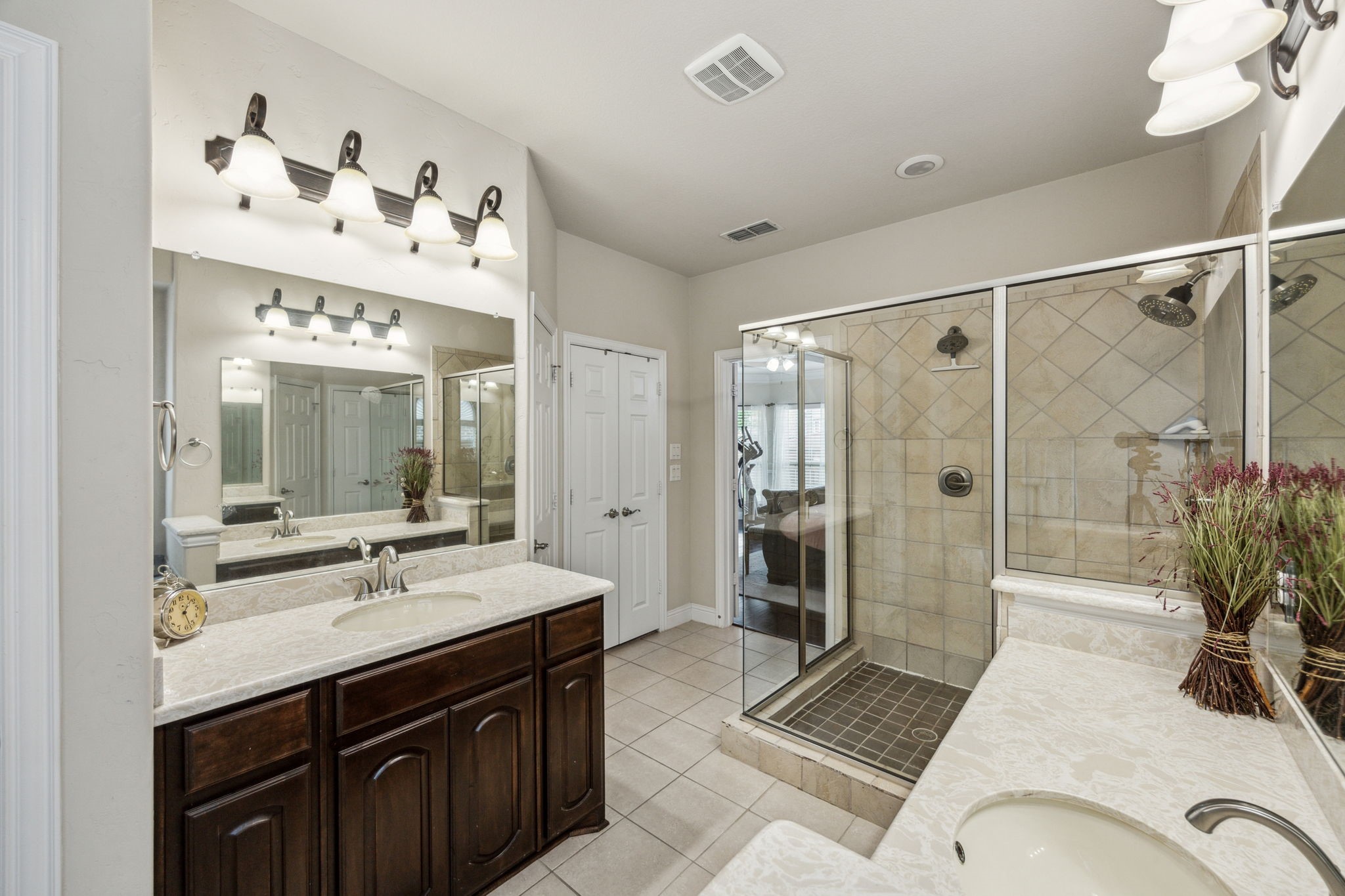 6701 Oceanview Drive