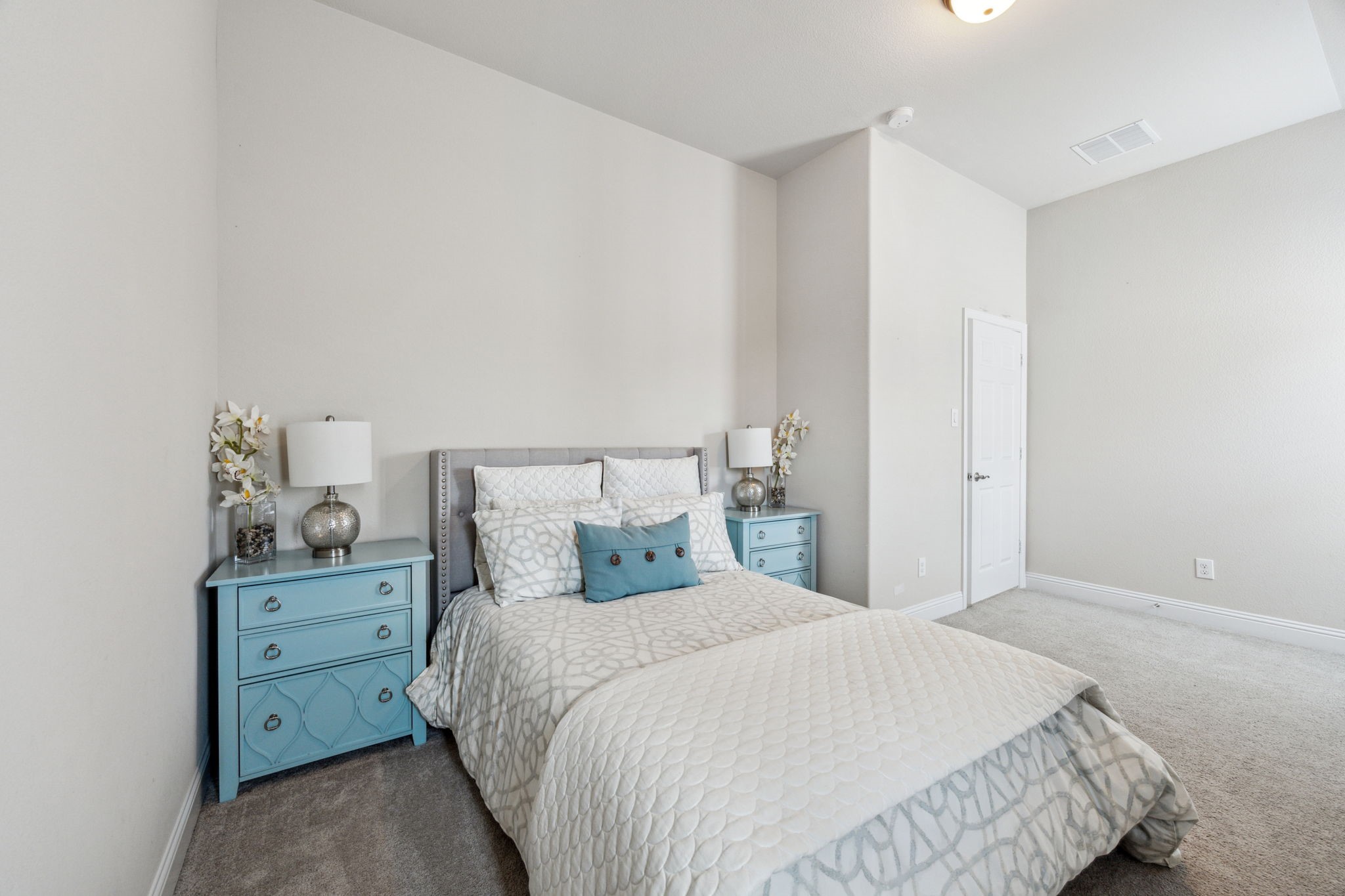 6701 Oceanview Drive