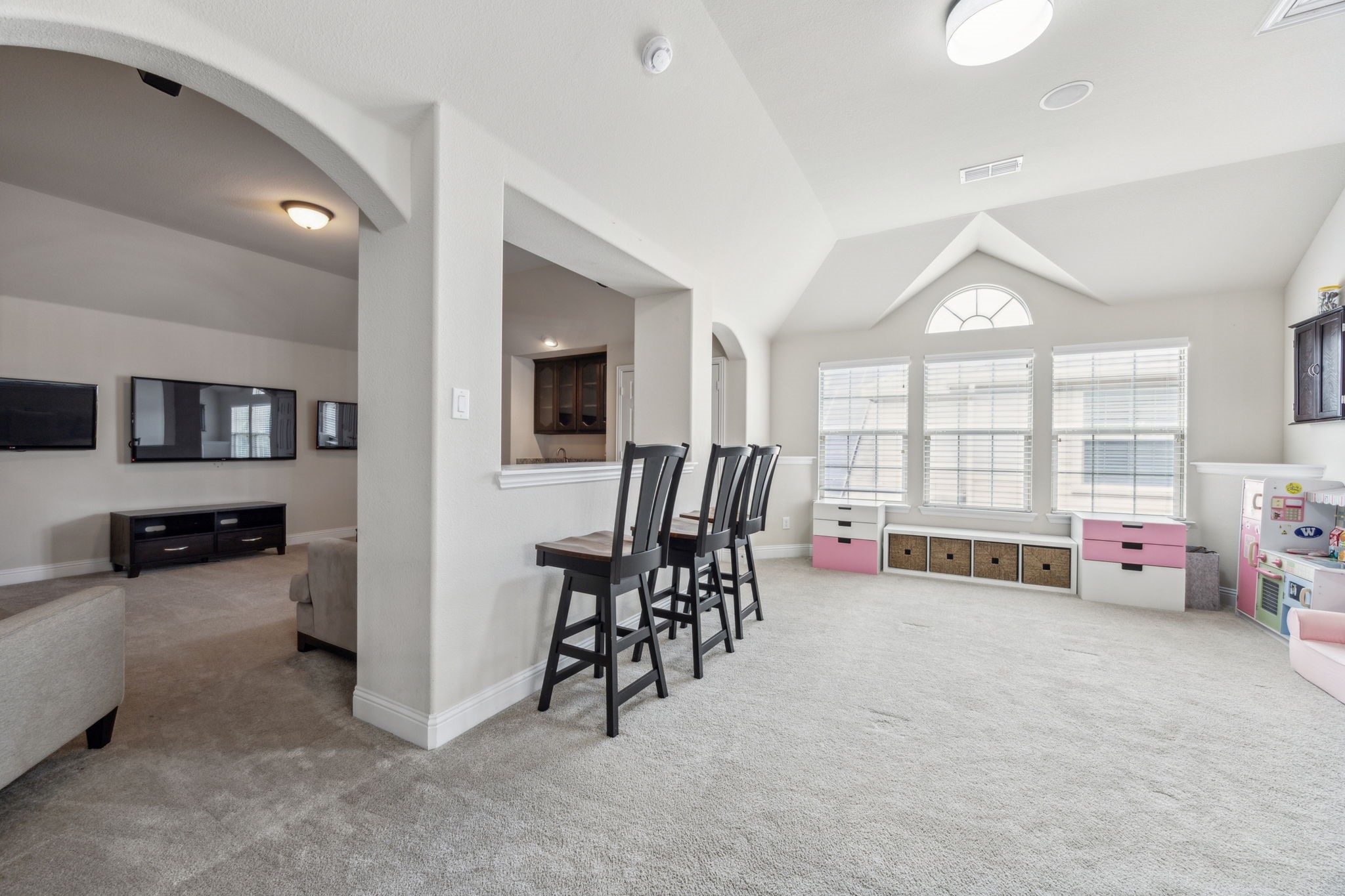 6701 Oceanview Drive