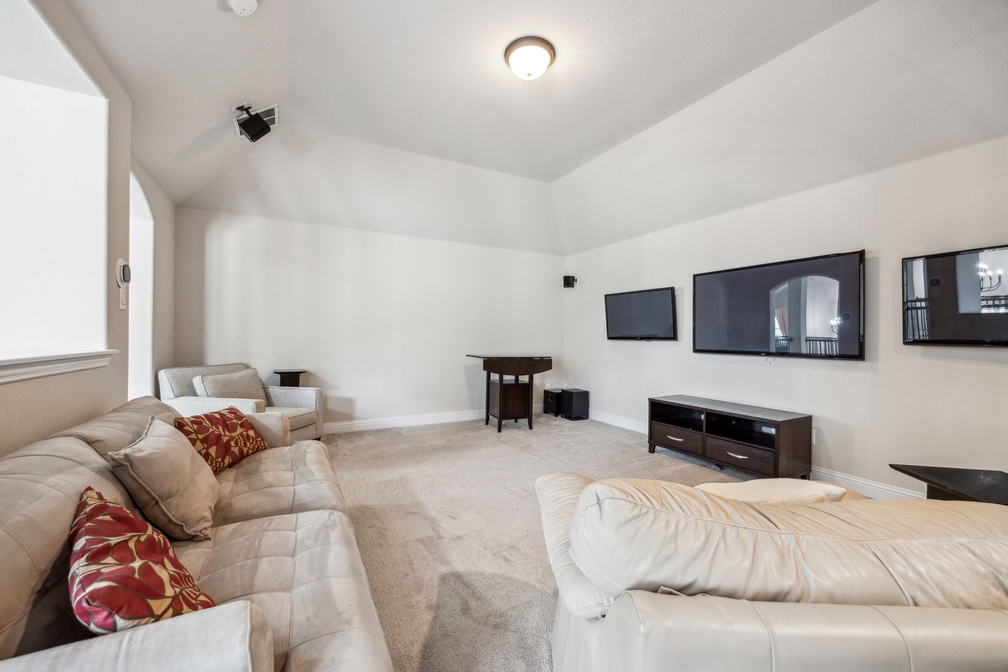 6701 Oceanview Drive