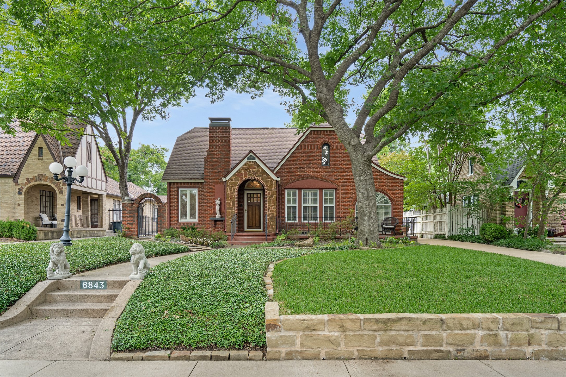 6843 Casa Loma Avenue