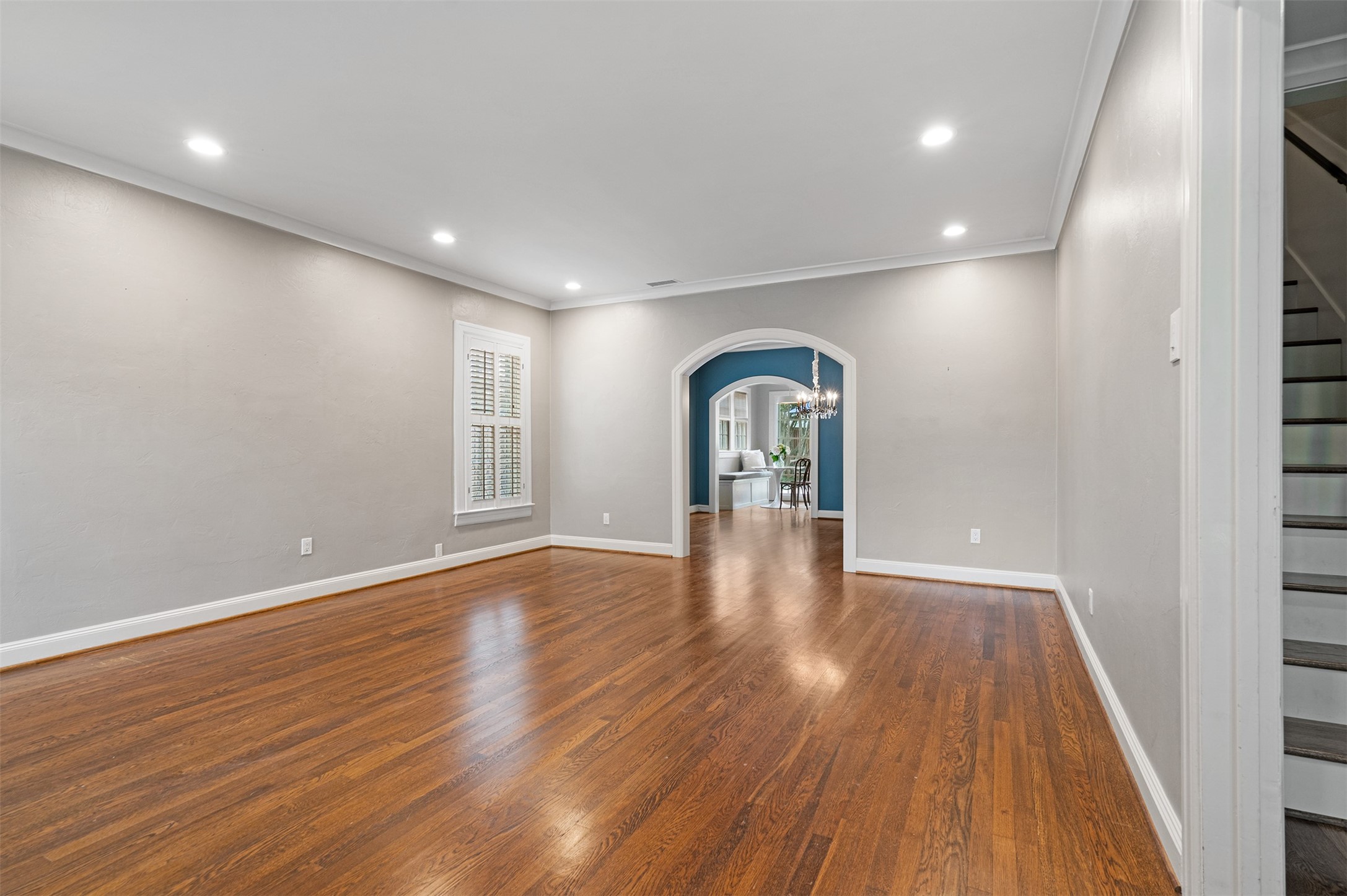 6843 Casa Loma Avenue