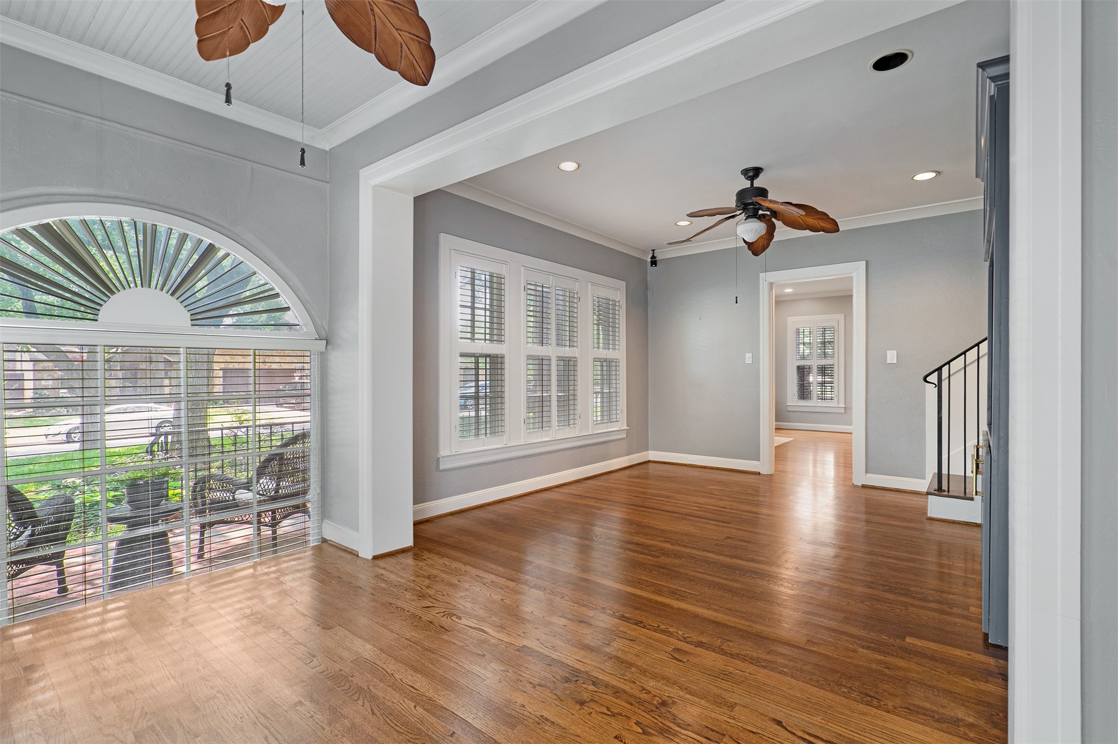 6843 Casa Loma Avenue