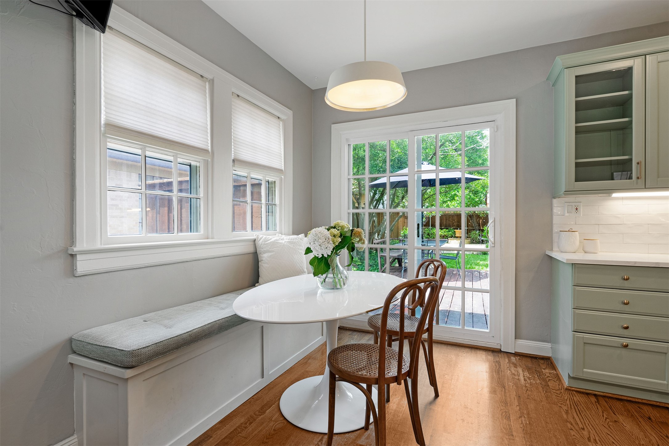 6843 Casa Loma Avenue