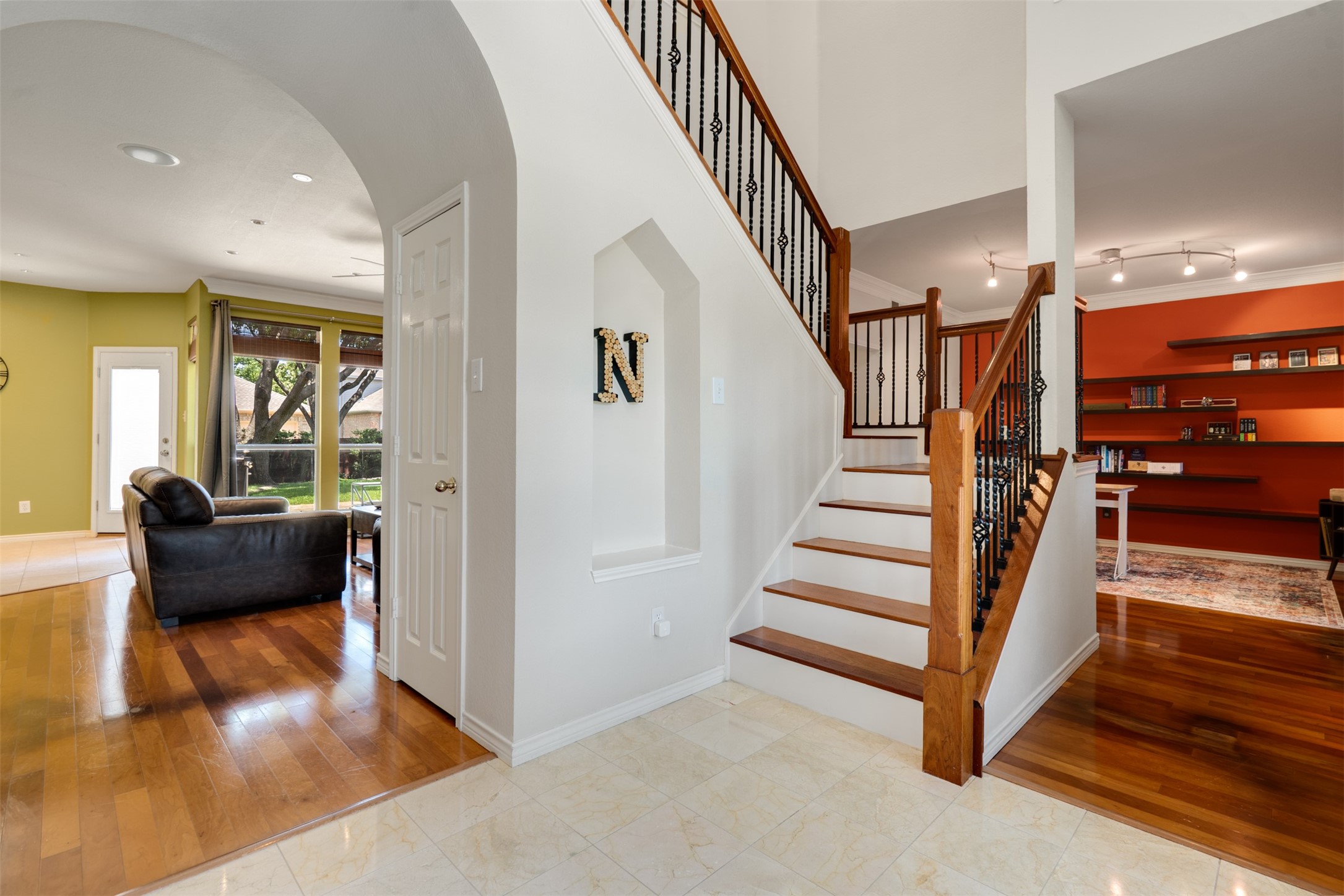 2713 Scarborough Lane