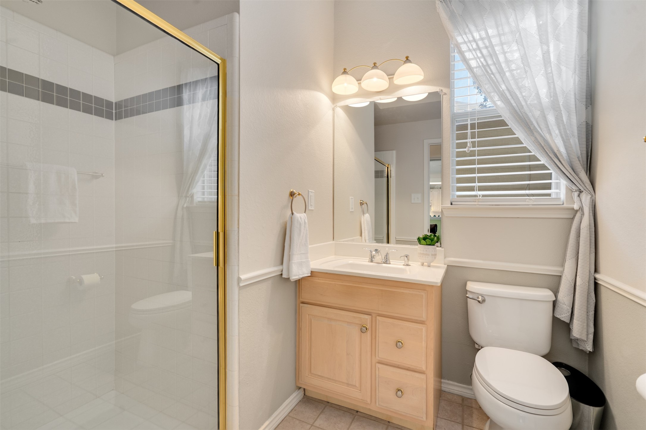 2713 Scarborough Lane