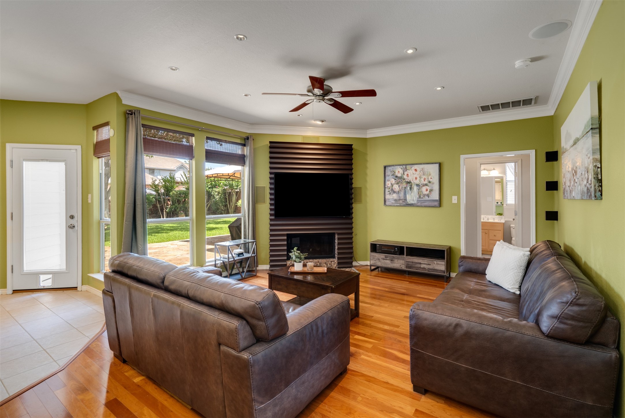 2713 Scarborough Lane