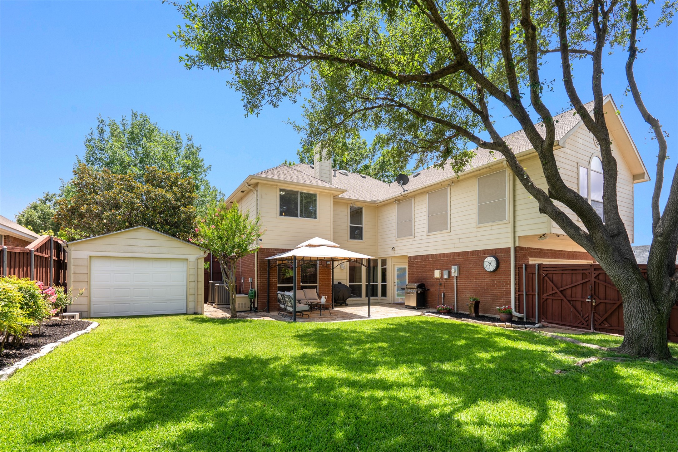 2713 Scarborough Lane