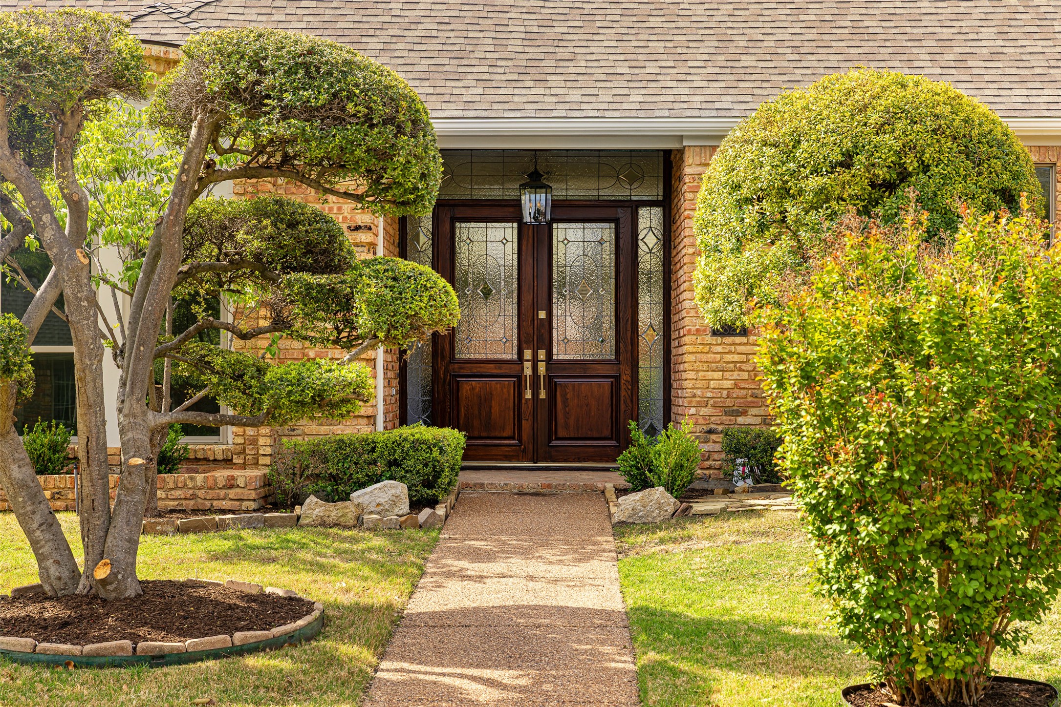 5824 Gallant Fox Lane