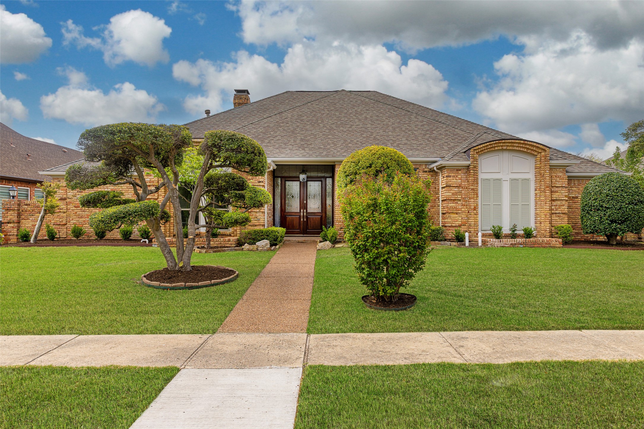 5824 Gallant Fox Lane