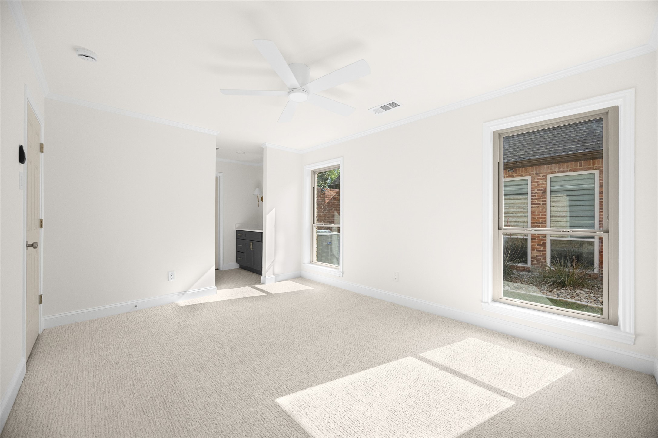 5824 Gallant Fox Lane