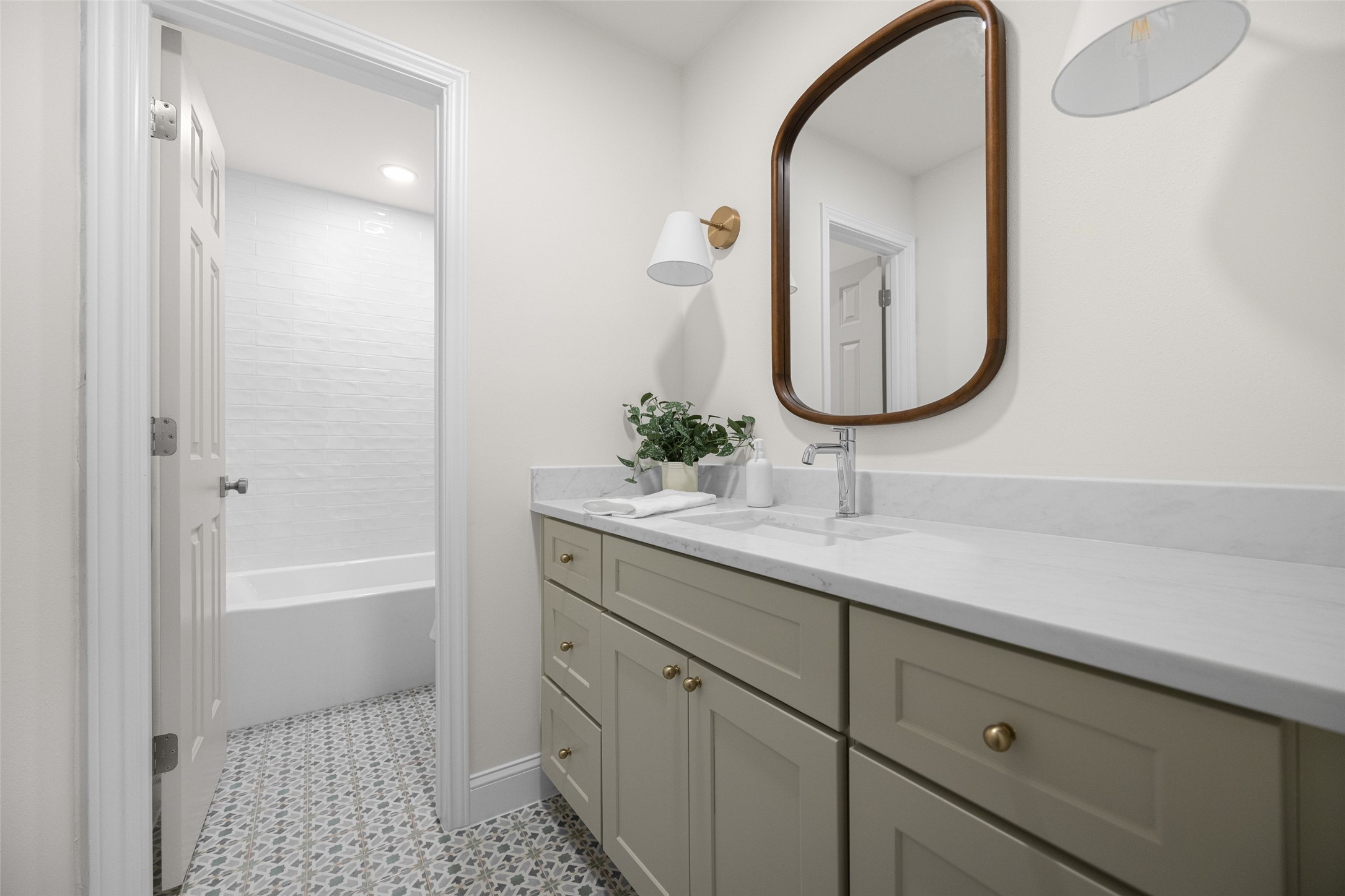5824 Gallant Fox Lane