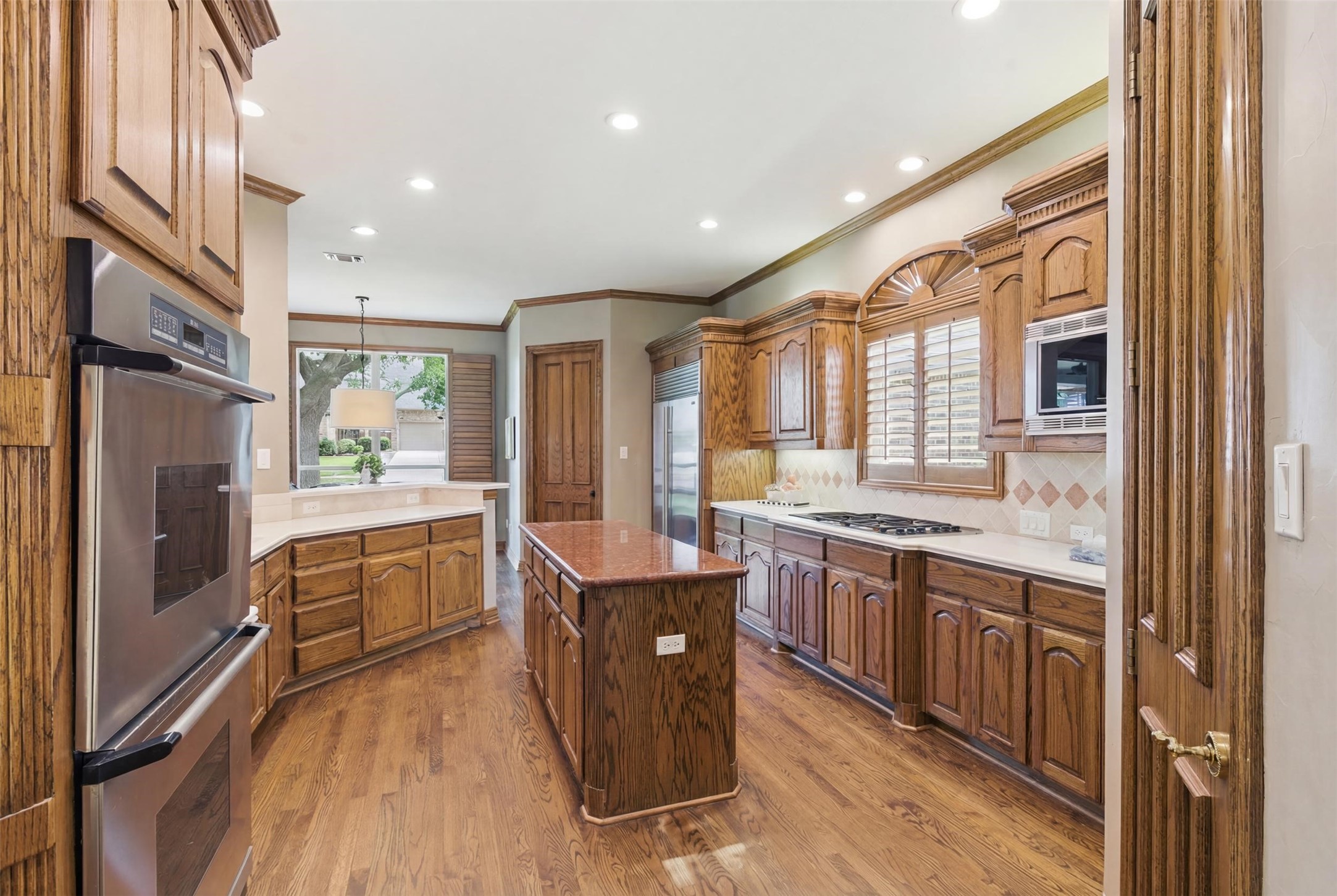 914 Rotan Court