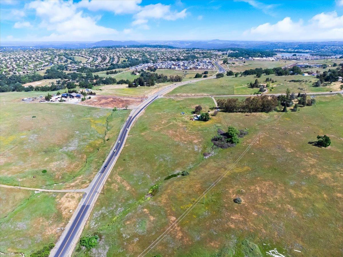3785 Hollow Oak Drive