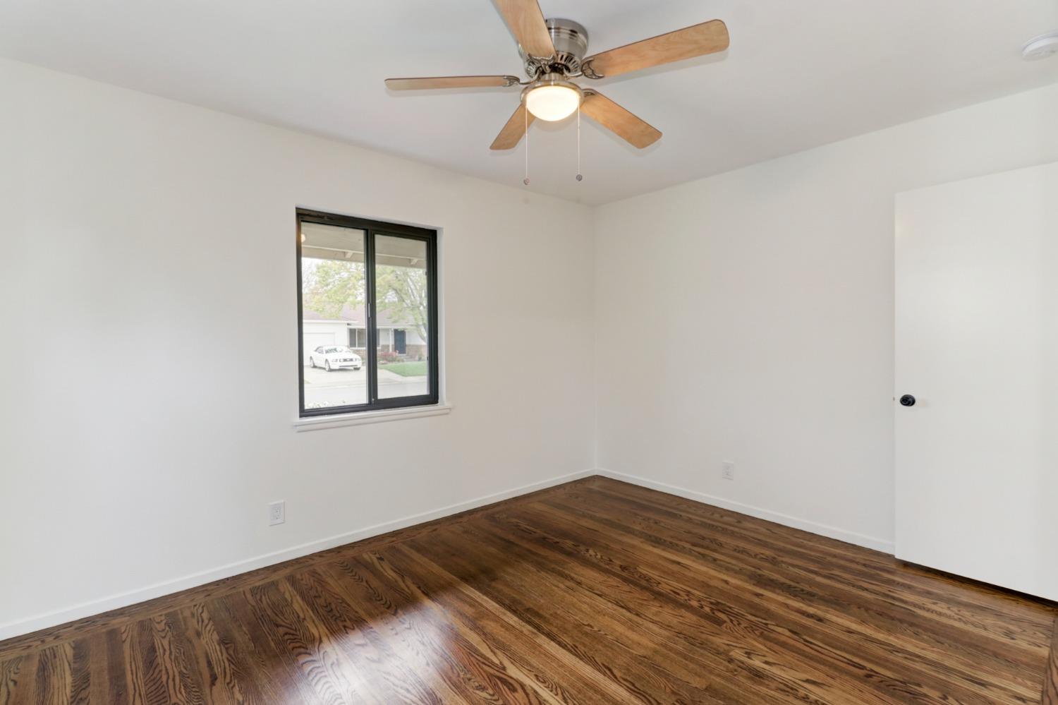 2516 Brentley Drive