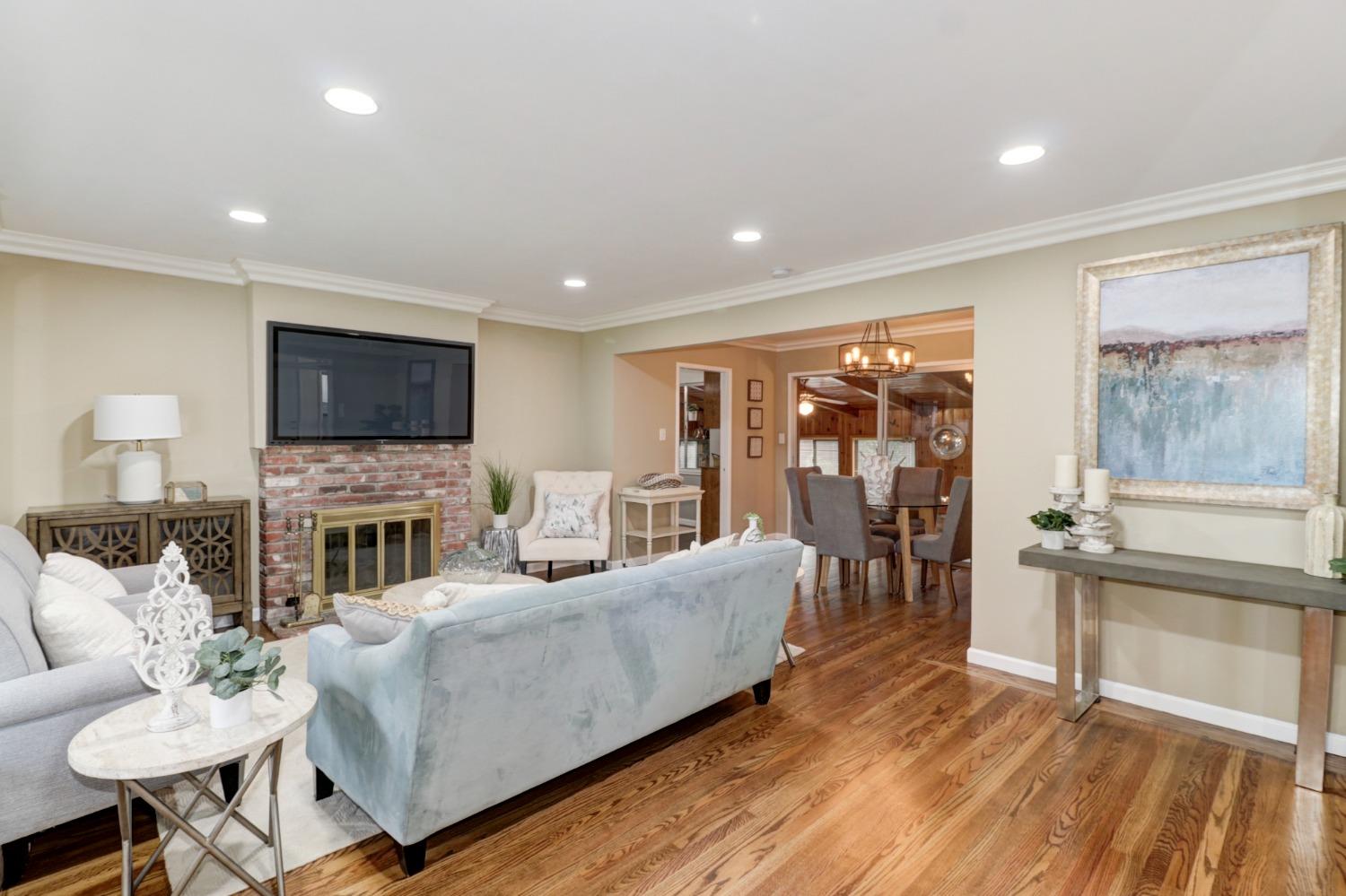 2516 Brentley Drive