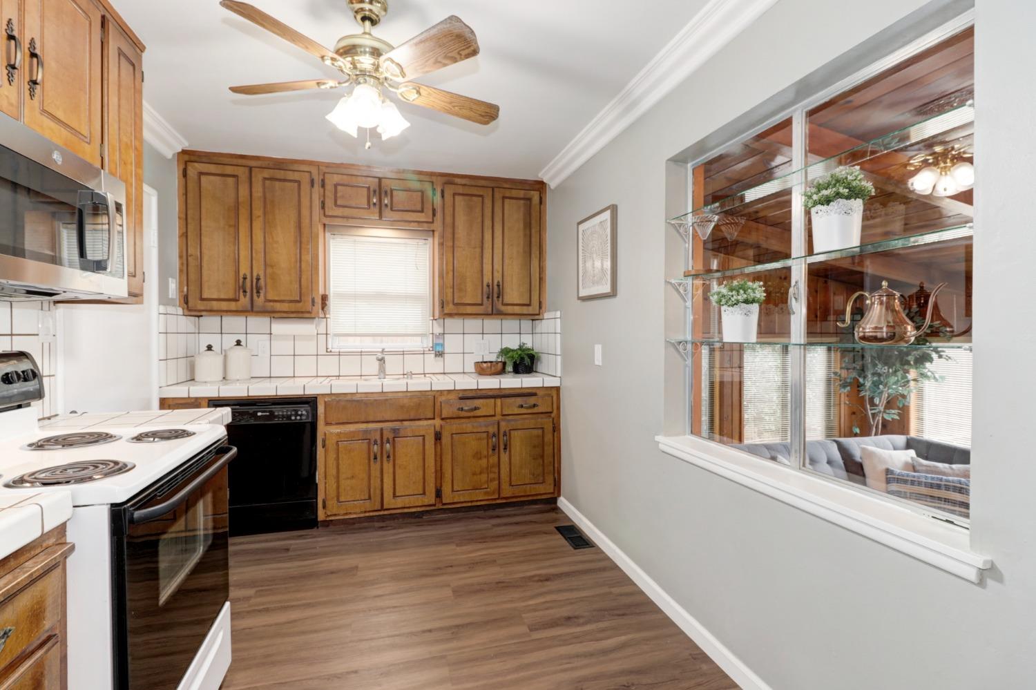 2516 Brentley Drive