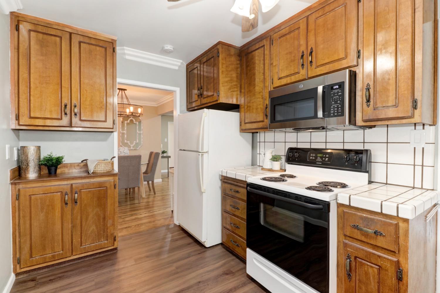 2516 Brentley Drive