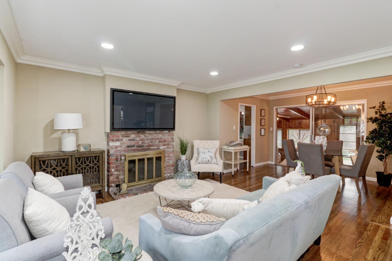 2516 Brentley Drive