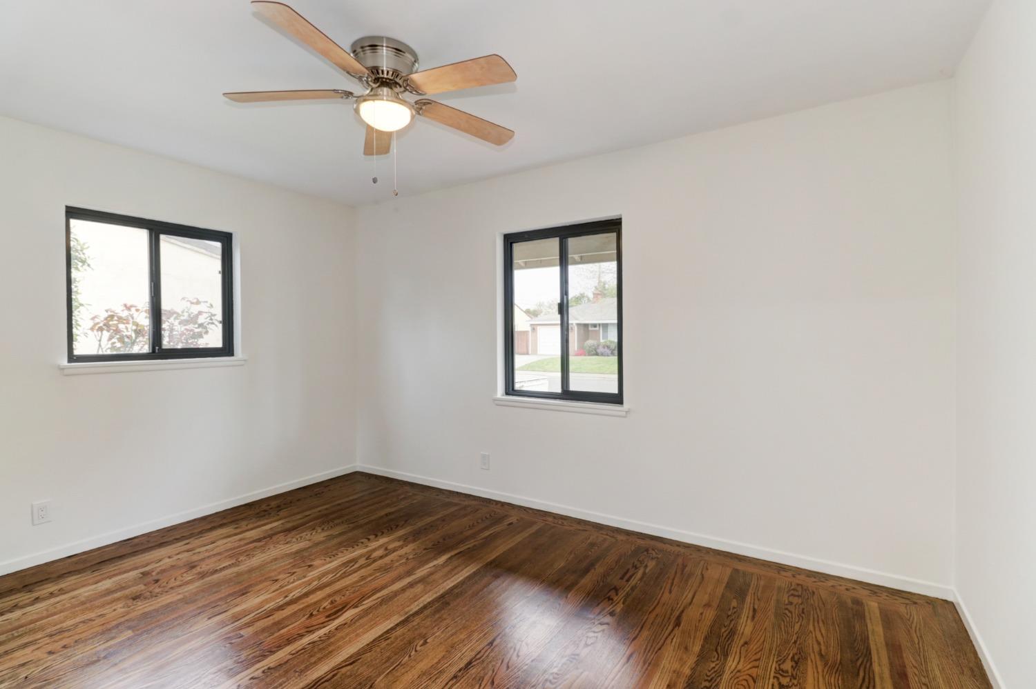 2516 Brentley Drive