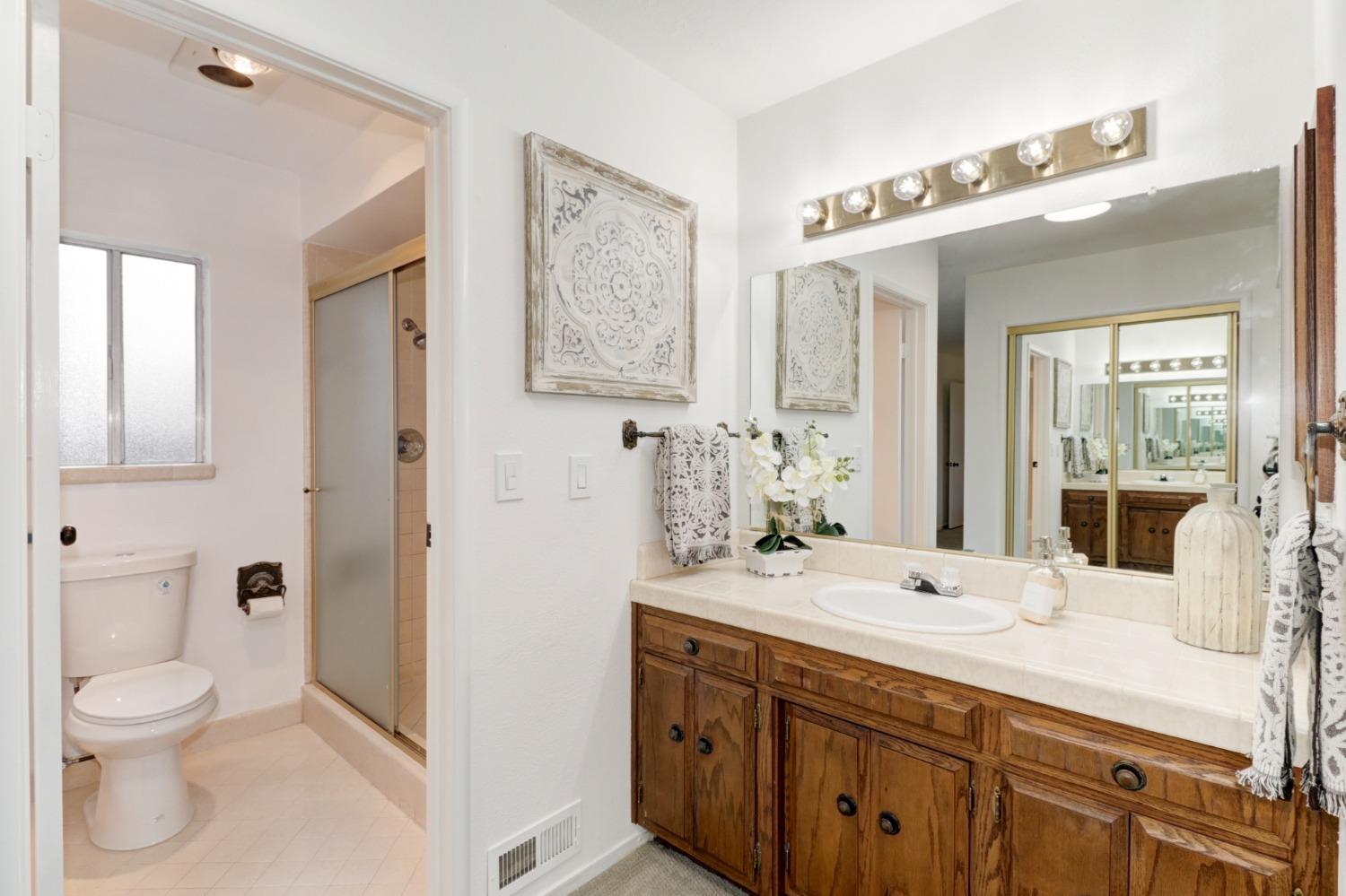 2516 Brentley Drive
