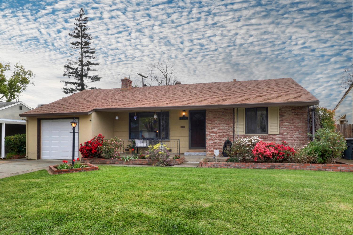 2516 Brentley Drive