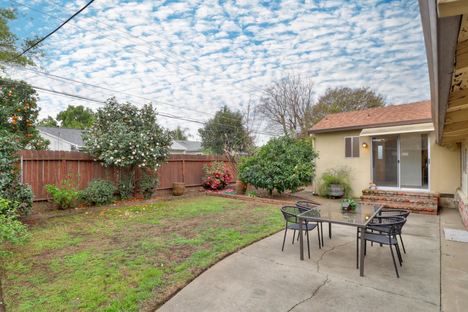 2516 Brentley Drive