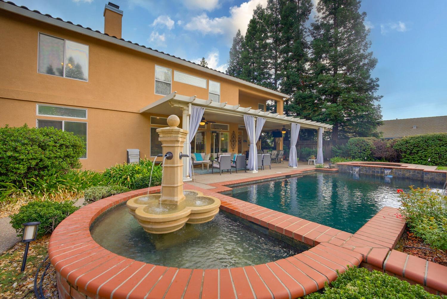 9938 Cranleigh Drive