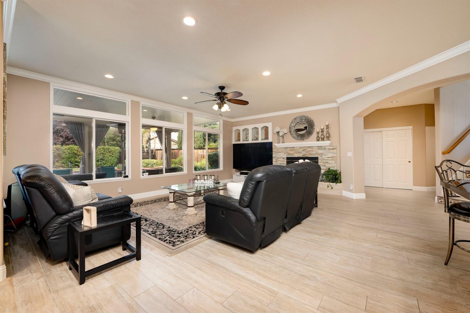 9938 Cranleigh Drive