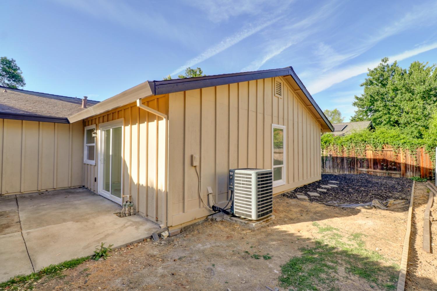 2208 Glenrio Way