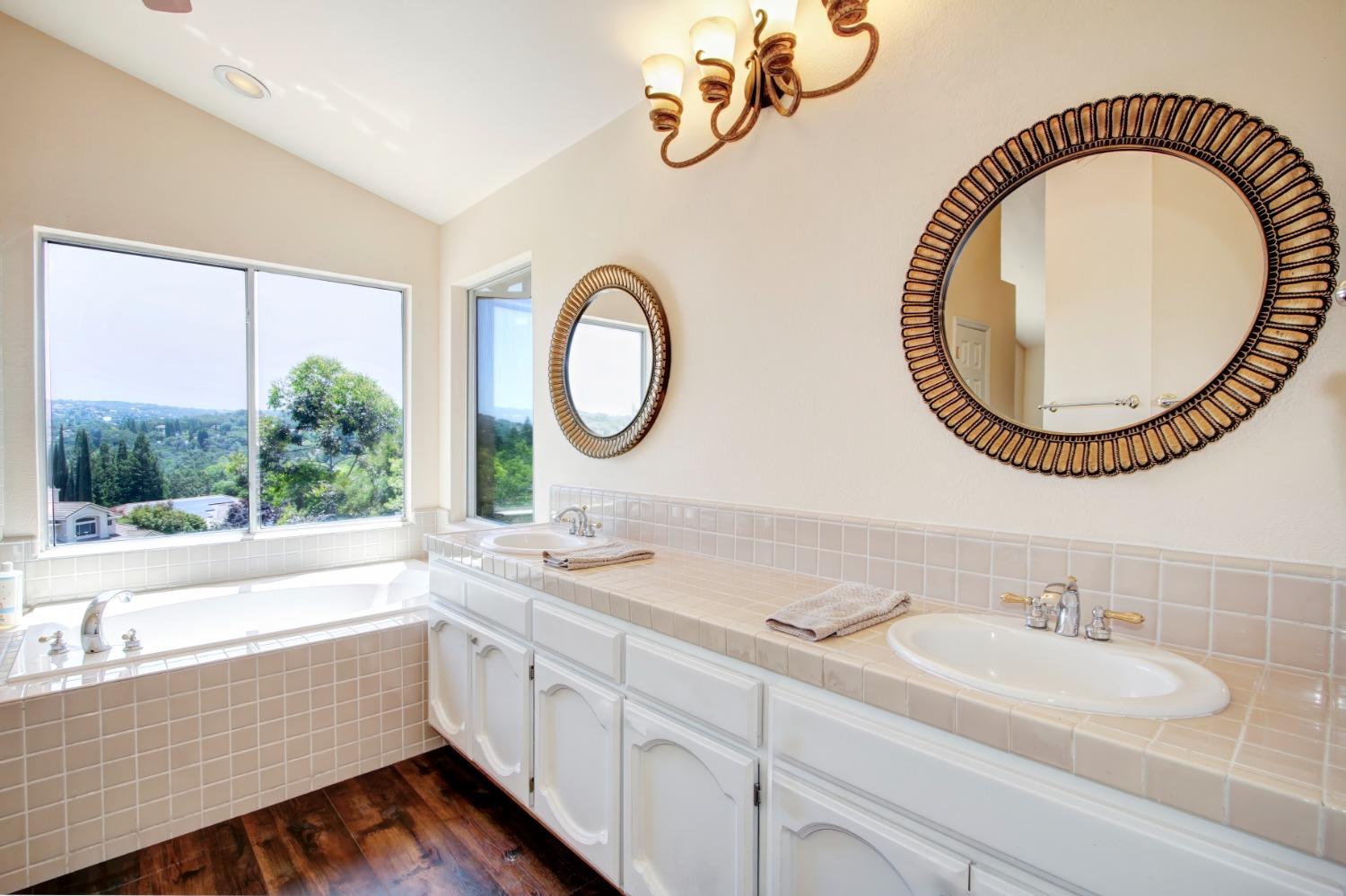 5002 Beechwood Court