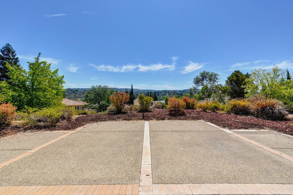5002 Beechwood Court
