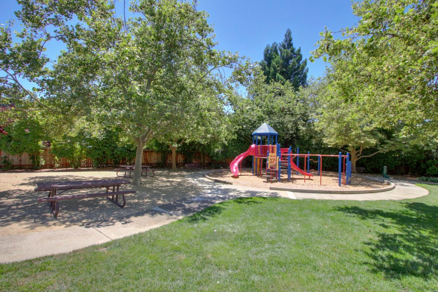 5002 Beechwood Court