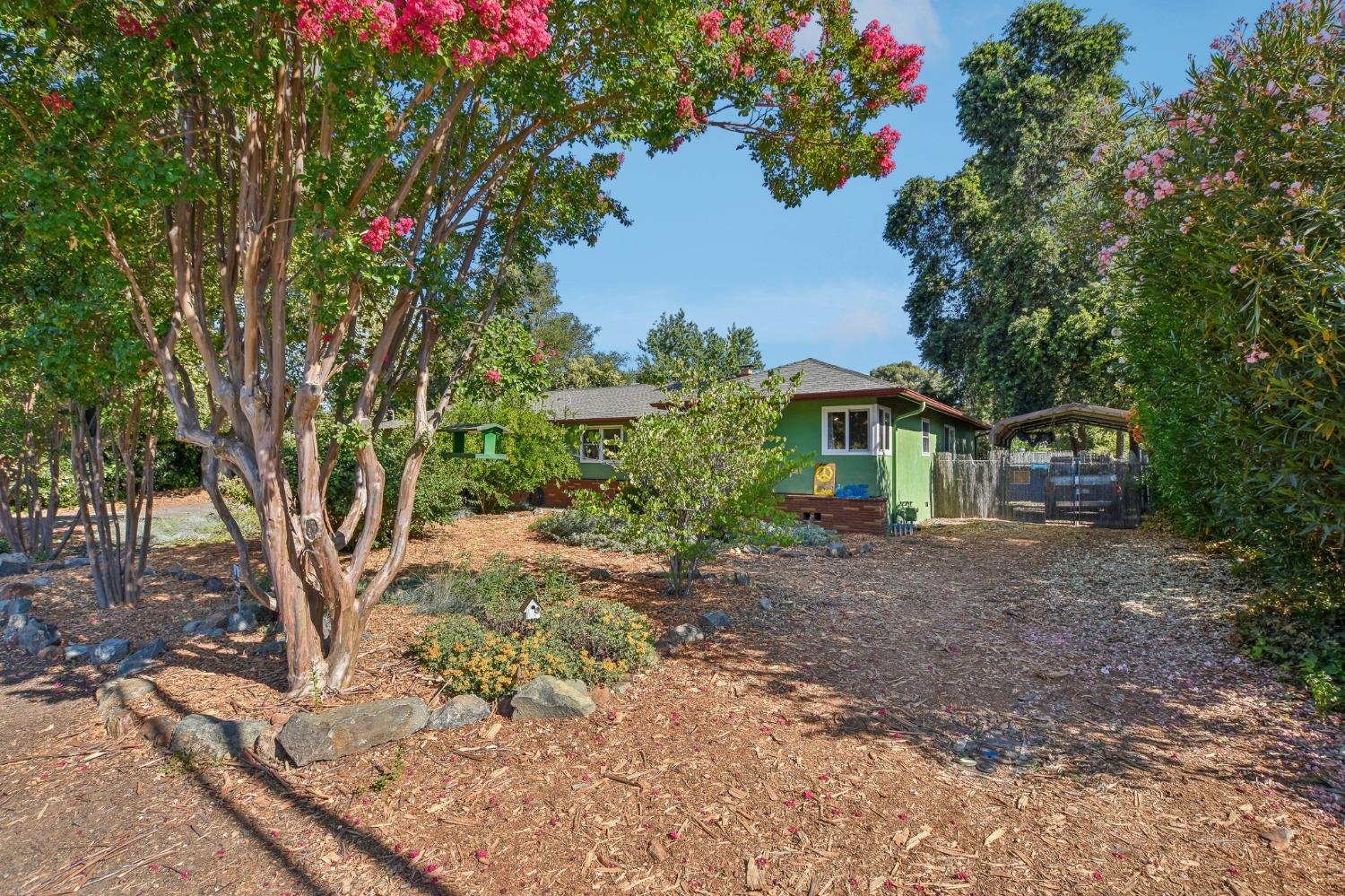 9121 Elm Avenue