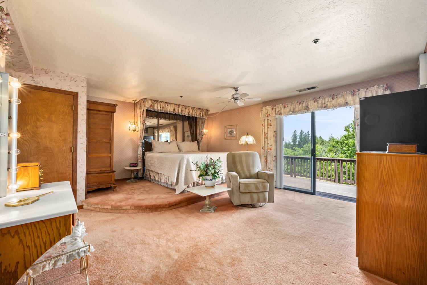 2244 Larsen Drive