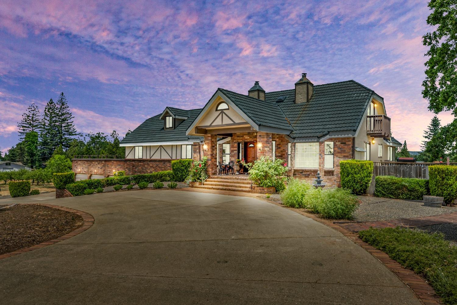 2244 Larsen Drive