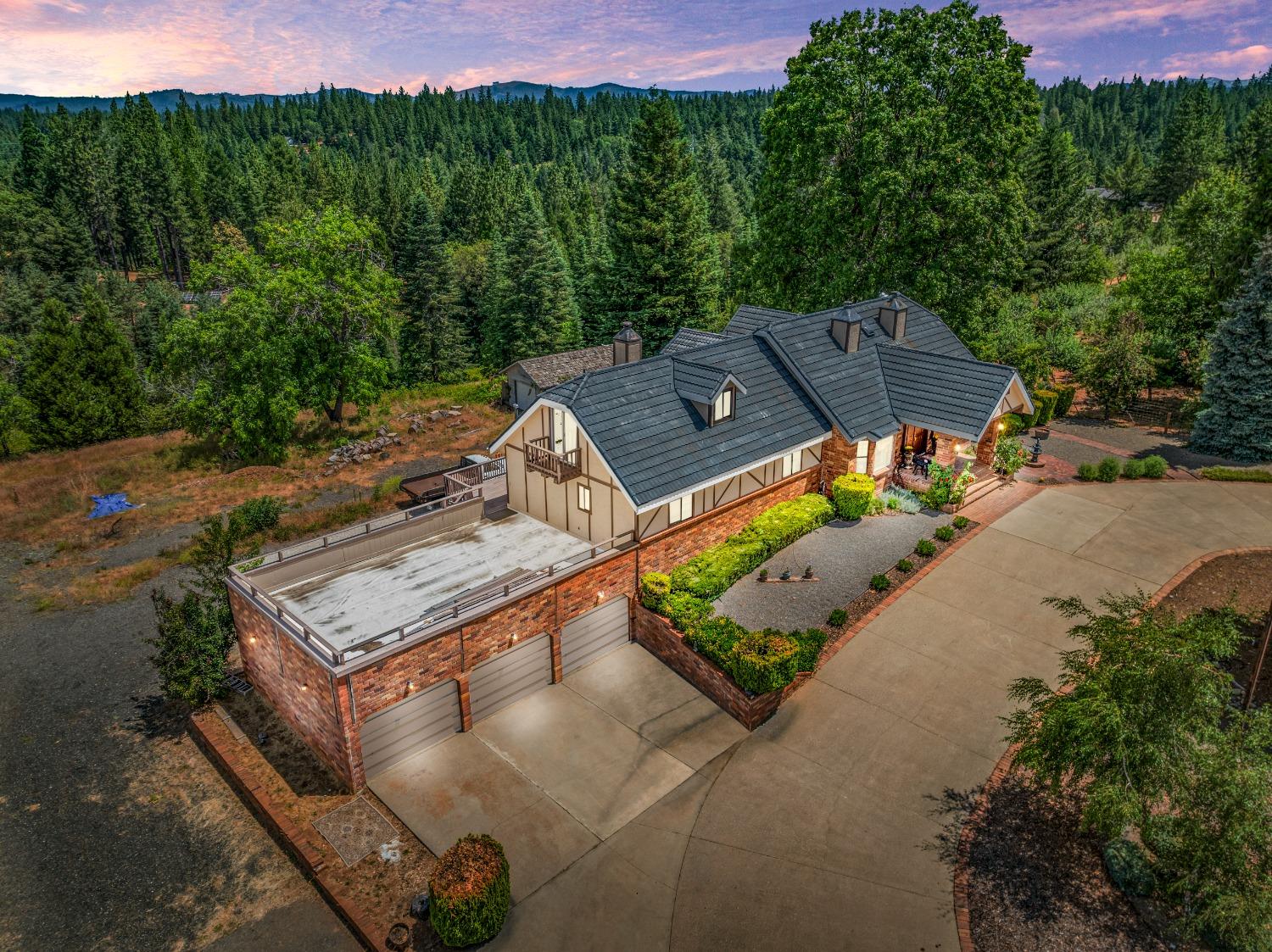 2244 Larsen Drive