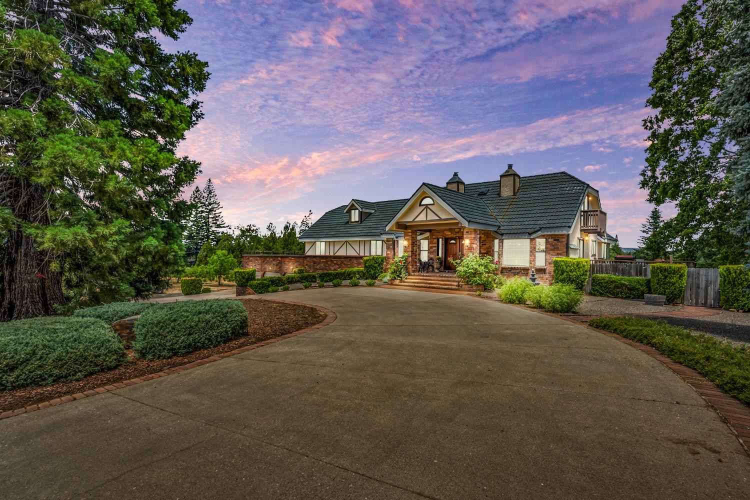 2244 Larsen Drive