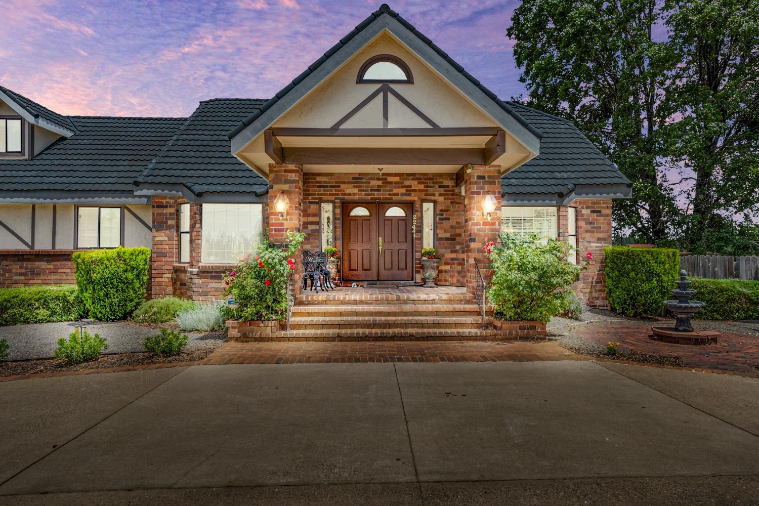 2244 Larsen Drive