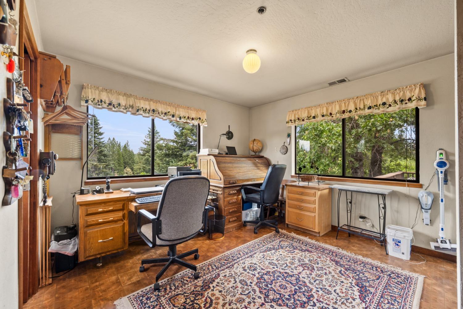 2244 Larsen Drive