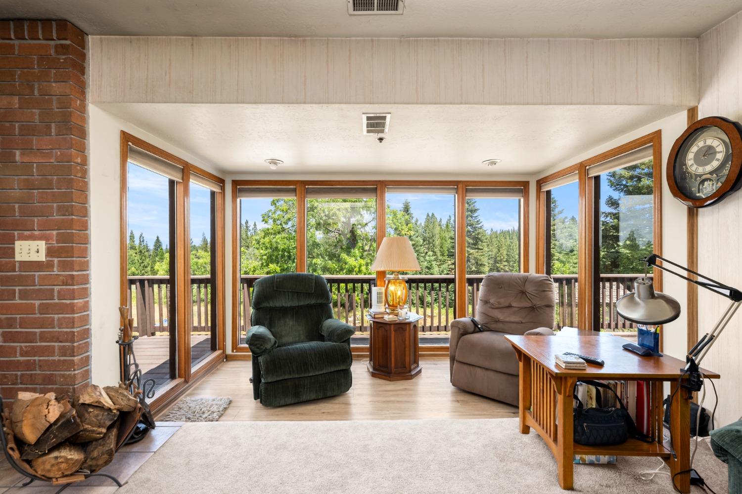 2244 Larsen Drive