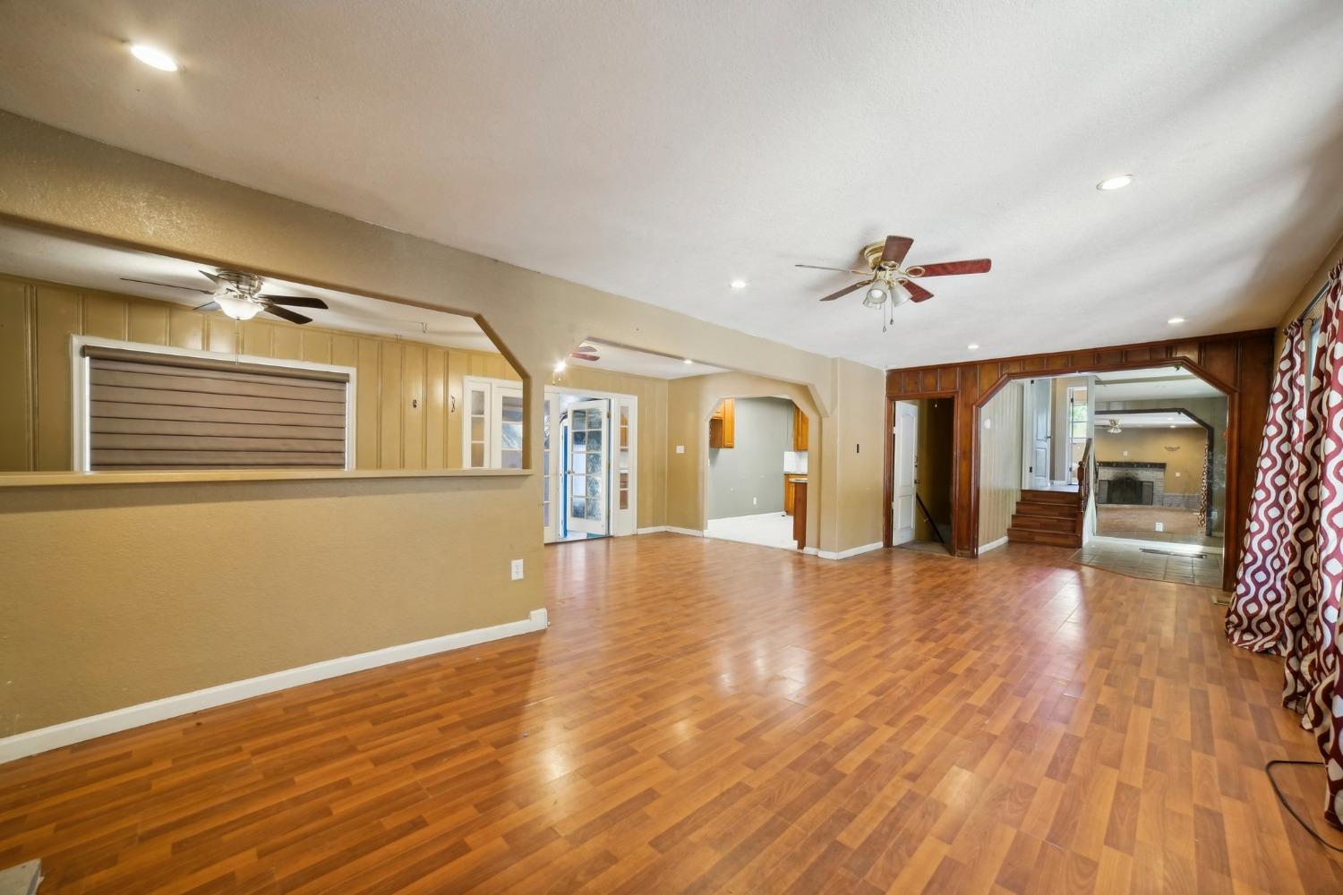 8575 Greenback Lane